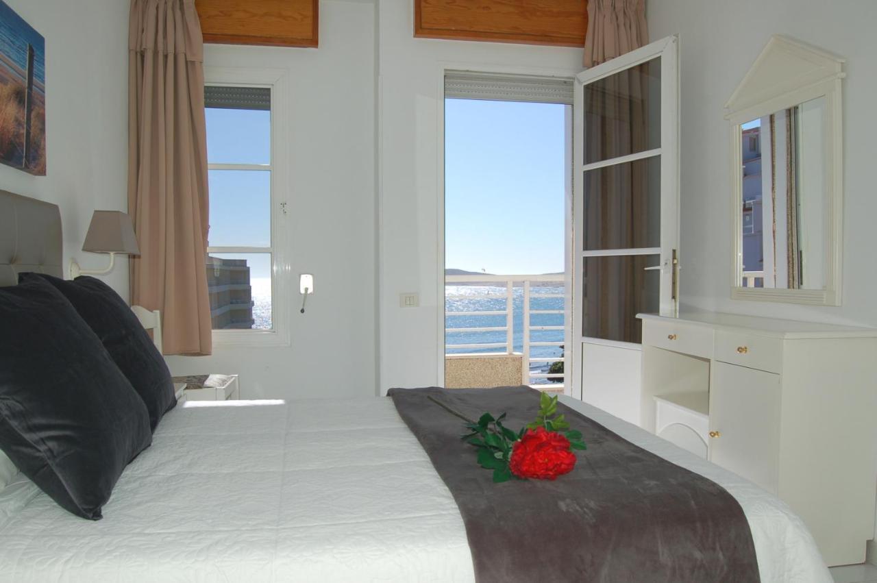 Apartamentos Los Laureles エル・メダノ エクステリア 写真
